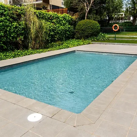 아파트 Spaces Garden Paradise 3 Bedroom, 3 Bathroom, Huge Private Garden-terrace, Pool- Sleeps Up To 8 시체스