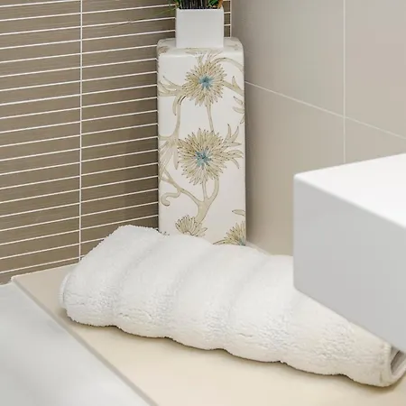 아파트 Spaces Garden Paradise 3 Bedroom, 3 Bathroom, Huge Private Garden-terrace, Pool- Sleeps Up To 8 시체스