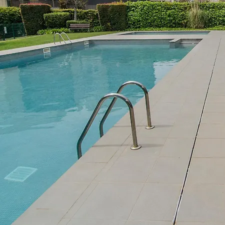 公寓 Spaces Garden Paradise 3 Bedroom, 3 Bathroom, Huge Private Garden-terrace, Pool- Sleeps Up To 8