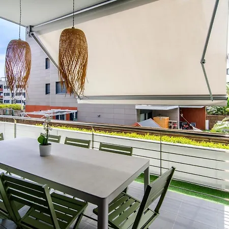 아파트 Spaces Garden Paradise 3 Bedroom, 3 Bathroom, Huge Private Garden-terrace, Pool- Sleeps Up To 8 시체스