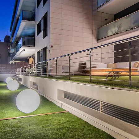 아파트 Spaces Garden Paradise 3 Bedroom, 3 Bathroom, Huge Private Garden-terrace, Pool- Sleeps Up To 8