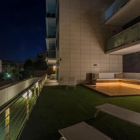 아파트 Spaces Garden Paradise 3 Bedroom, 3 Bathroom, Huge Private Garden-terrace, Pool- Sleeps Up To 8 시체스